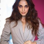Kiara Advani Instagram - The world isn’t black and white. All the magic is in the grey 🩶