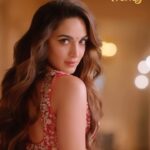 Kiara Advani Instagram – Kyuki Mohey ke saath har dhage mai basti hai #DulhanWaliFeeling. A lehenga for every bride! #Mohey #BridalLehengas