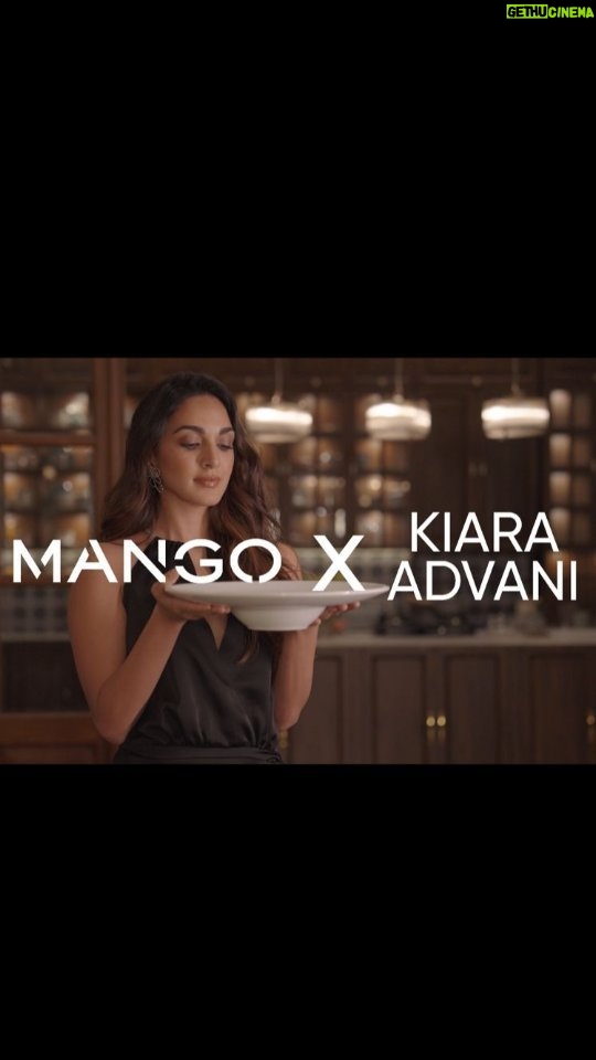 Kiara Advani Instagram - Shining bright in Mango’s all new Festive ‘23 collection! 🪩 Step into the festive season with these glamorous pieces. Discover @mangostores_india Festive ‘23 collection exclusively in stores and on @myntra #MangoXKiaraAdvani #MangoFestiveCollection #MangoIndia #MangoWoman #Ad