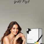 Kiara Advani Instagram - This Raksha Bandhan, pamper your siblings with my favourite @kimirica.shop. ✨ Show your affection with their thoughtful gift boxes filled with luxurious self-care essentials, a sustainable, eco-friendly Rakhi and abundance of love! Gift your brothers and sisters the very best this Rakhi… gift them KIMIRICA 🤍 #KiaraAndKimirica #RakhiGifting #Kimirica #ad