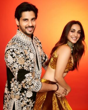 Kiara Advani Instagram - My love and light 💛

Wishing you all a very Happy Diwali✨
