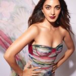 Kiara Advani Instagram - Couldn’t choose, posted all 💁🏻‍♀️🌻🪻