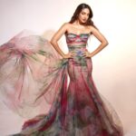Kiara Advani Instagram - Couldn’t choose, posted all 💁🏻‍♀️🌻🪻