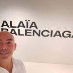 Kike Sarasola Instagram - En Guetaria visitando el Museo Balenciaga y la exposición Alaia-Balenciaga. ¡Maravillosa! 🤩 // In Guetaria 20 minutes from San Sebastián visiting the Belnciaga Museum and the exhibition Alaia-Balenciaga. Fantastic! 👗 #moda #museo #balenciaga #sansebastian Cristóbal Balenciaga Museoa