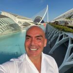 Kike Sarasola Instagram - QUIERO UN HOTEL EN VALENCIA. ME ENCANTA. ❤ I WANT A HOTEL IN VALENCIA. I LOVE IT. ❤ #ILoveRoomMate #Valencia #CiudadDeLasArtesYLasCiencias #viajar #travel Ciudad de las Artes y de las Ciencias de Valencia