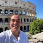 Kike Sarasola Instagram - El MUNDO SE MUEVE. El sábado abrimos nuestro Hotel Room Mate Filippo en Roma diseñado por mi querido amigo @tomasaliadesign. ¡Qué maravilla! 💪 THE WORLD'S BEGINNING TO MOVE AGAIN. This Saturday, we're opening our new hotel, Room Mate Filippo in Rome, designed by my dear friend Tomás Alía. How wonderful! 💪 #RoomMateHotels #ILoveRoomMate #RoomMateFilippo #Roma #Rome Rome, Italy