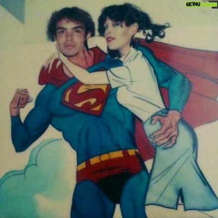 Kike Sarasola Instagram - En el puente creyéndome Superman, igual que en esta foto con Massiel hace muchas décadas. // This long weekend feeling like Superman just like I did with Massiel many decades ago. ❤️💪🏻 Madrid, Spain