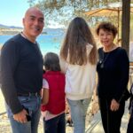 Kike Sarasola Instagram – Celebrando San Isidro con mis hijos y mi madre en la cala más bonita de Ibiza, Cala Gracioneta.
Celebrating San Isidro with my children and my mother at the most beautiful cove in Ibiza, Cala Gracioneta.