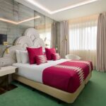 Kike Sarasola Instagram - Estoy muy contento de poder presentaros nuestro nuevo proyecto: Room Mate Filippo y Gran Filippo Apartments. Roma es una de mis ciudades favoritas del mundo y está situado al lado de la emblemática Plaza de España. Además, ha sido diseñado por mi querido amigo @tomasaliadesign. ¡Qué maravilla! 👏❤ I'm delighted to present to you our new project: Room Mate Filippo and Gran Filippo Apartments. Rome is one of my favorite cities in the world. It's located next to the iconic Piazza di Spagna and it was designed by my dear friend Tomás Alía. How wonderful! 👏❤ #RoomMateHotels #ILoveRoomMate #RoomMateFilippo #Roma #Rome