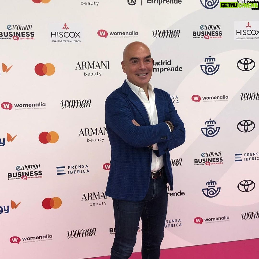 Kike Sarasola Instagram - Ha sido un placer participar en #EWomanBusiness organizado por @womenalia y @prensaiberica con Chus Escobar, Socia responsable del Sector Público de @EYSpain y Marta Echarri, Directora General en España y Portugal del Banco @n26. Hemos conversado sobre la importancia del equipo, la tecnología y la formación en el ámbito digital para reactivar la economía de nuestro país. 👏🏻 It has been a pleasure to participate in #EWomanBusiness organized by @womenalia and @prensaiberica with Chus Escobar, Partner responsible for the Public Sector at @EYSpain and Marta Echarri, Managing Director at @n26 Bank in Spain and Portugal. We have talked about the importance of teamwork, technology and training in the digital area to reactivate our country's economy. 👏🏻 #Equipo #TeamWork #Tecnología #Technology #Formación #Training #Economía #Economy
