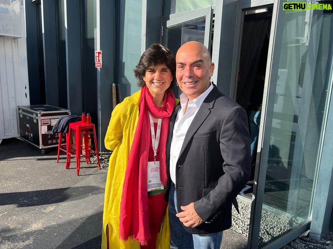 Kike Sarasola Instagram - Este año, más que nunca, organizar el @south.summit era necesario. ¡Enhorabuena a María Benjumea y a todo su espectacular equipo! 👏 This year, more than ever, organizing the South Summit was a must. Congratulations to María Benjumea and her incredible team! 👏 #SouthSummit21 #innovation #startups #sustainability #business #team