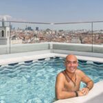 Kike Sarasola Instagram - Ya están las piscinas abiertas en los hoteles Room Mate ¡VIVA EL VERANO! Pools are now open at Room Mate Hotels. SUMMER IS HERE TO STAY! #verano #summer #madrid #barcelona #malaga #hotels #pools #iloveroommate La Terraza De Room Mate Macarena