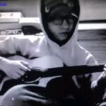 Kim Carnby Instagram - 2015.01 내 유일한 취미였던 기타. 추억이다...