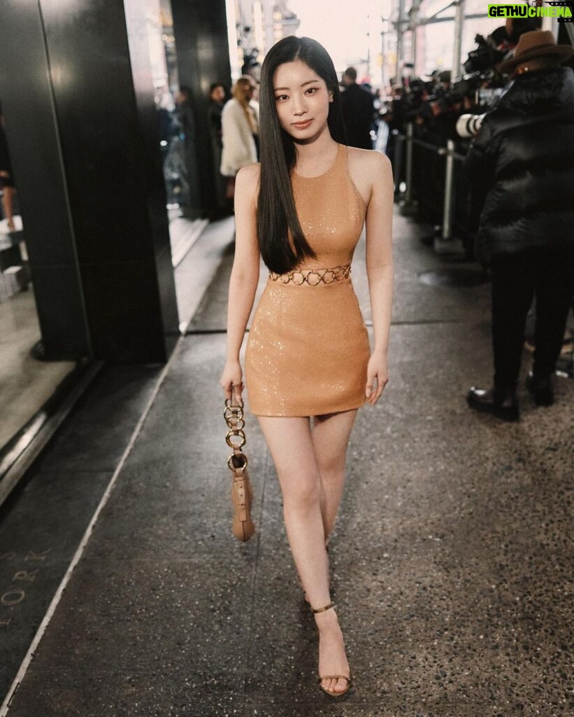 Kim Da-hyun Instagram - Making an entrance: Global Brand Ambassador #Dahyun at the Fall/Winter 2024 #MichaelKorsCollection runway show.  #NYFW Photographed by @EmilioMadrid New York, New York