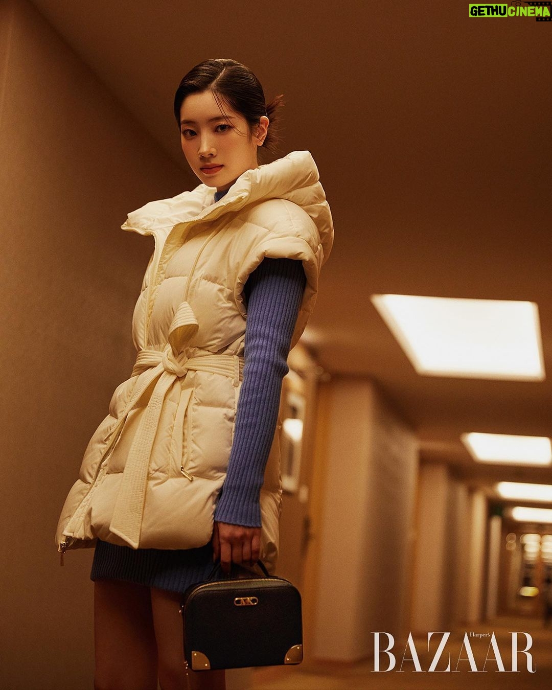Kim Da-hyun Instagram - @michaelkors @harpersbazaarkorea 🖤