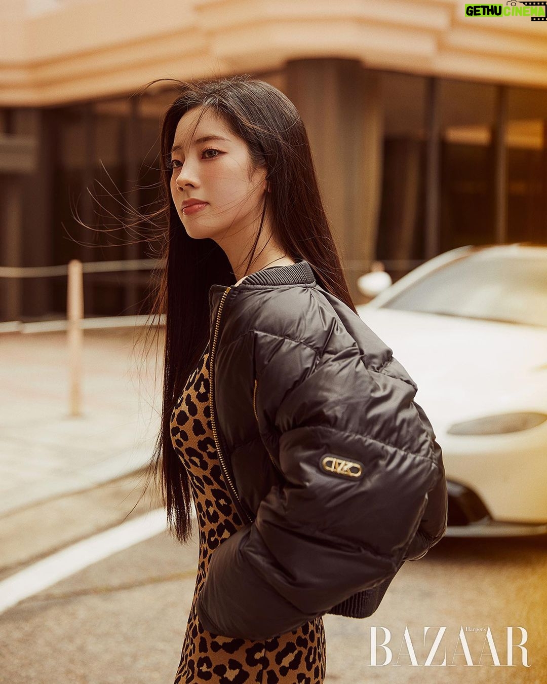 Kim Da-hyun Instagram - @michaelkors @harpersbazaarkorea 🖤
