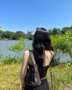 Kim Da-hyun Instagram - #ad #michaelkors #MKAstor @michaelkors 🖤