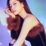 Kim Da-hyun Instagram - Moonlight Sunrise🌙