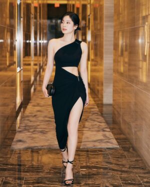 Kim Da-hyun Instagram - #MichaelKorsCollection #NYFW @michaelkors