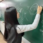 Kim Da-hyun Instagram - ٩(^‿^)۶ 📖✏️🫶
