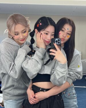 Kim Da-hyun Instagram - 二日間ONCEと一緒に過ごした思い出、本当に大切にします:)
初のファンミーティングありがとうございます💗