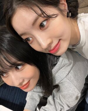 Kim Da-hyun Instagram - 二日間ONCEと一緒に過ごした思い出、本当に大切にします:)
初のファンミーティングありがとうございます💗