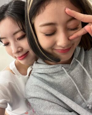 Kim Da-hyun Instagram - 二日間ONCEと一緒に過ごした思い出、本当に大切にします:)
初のファンミーティングありがとうございます💗