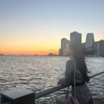 Kim Da-hyun Instagram - 노을 참 예쁘다💗 #광고 @michaelkors #MichaelKors #HowIJetSet #마이클코어스 Brooklyn Bridge Park