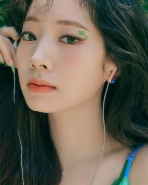 Kim Da-hyun Instagram - TWICE 11TH MINI ALBUM 
TALK THAT TALK
TODAY✌️