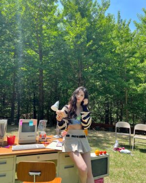 Kim Da-hyun Instagram - TWICE 11TH MINI ALBUM 
TALK THAT TALK
TODAY✌️