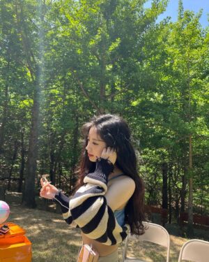 Kim Da-hyun Instagram - TWICE 11TH MINI ALBUM 
TALK THAT TALK
TODAY✌️