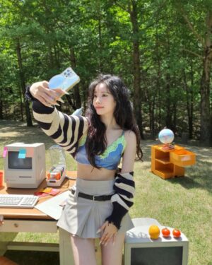 Kim Da-hyun Instagram - TWICE 11TH MINI ALBUM 
TALK THAT TALK
TODAY✌️