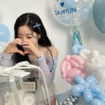 Kim Da-hyun Instagram - 어퓨💙🤍 @apieu_cosmetics @apieu_japan