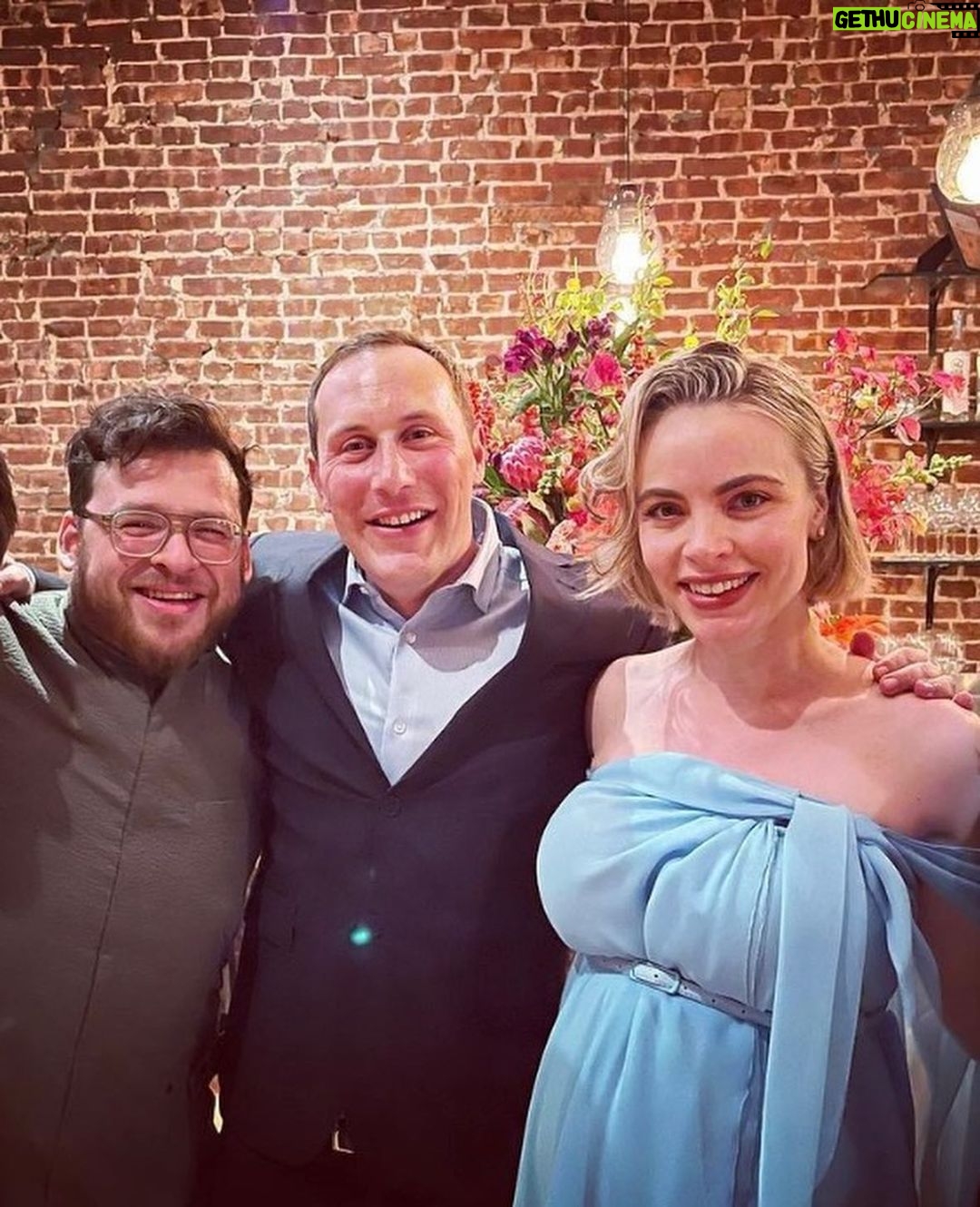 Kim Director - 1.7K Likes - Wedding Weekend! Congratulations @racinerussell & @mikecarlsen đ
If only you had attractive friendsâŚâŚ.