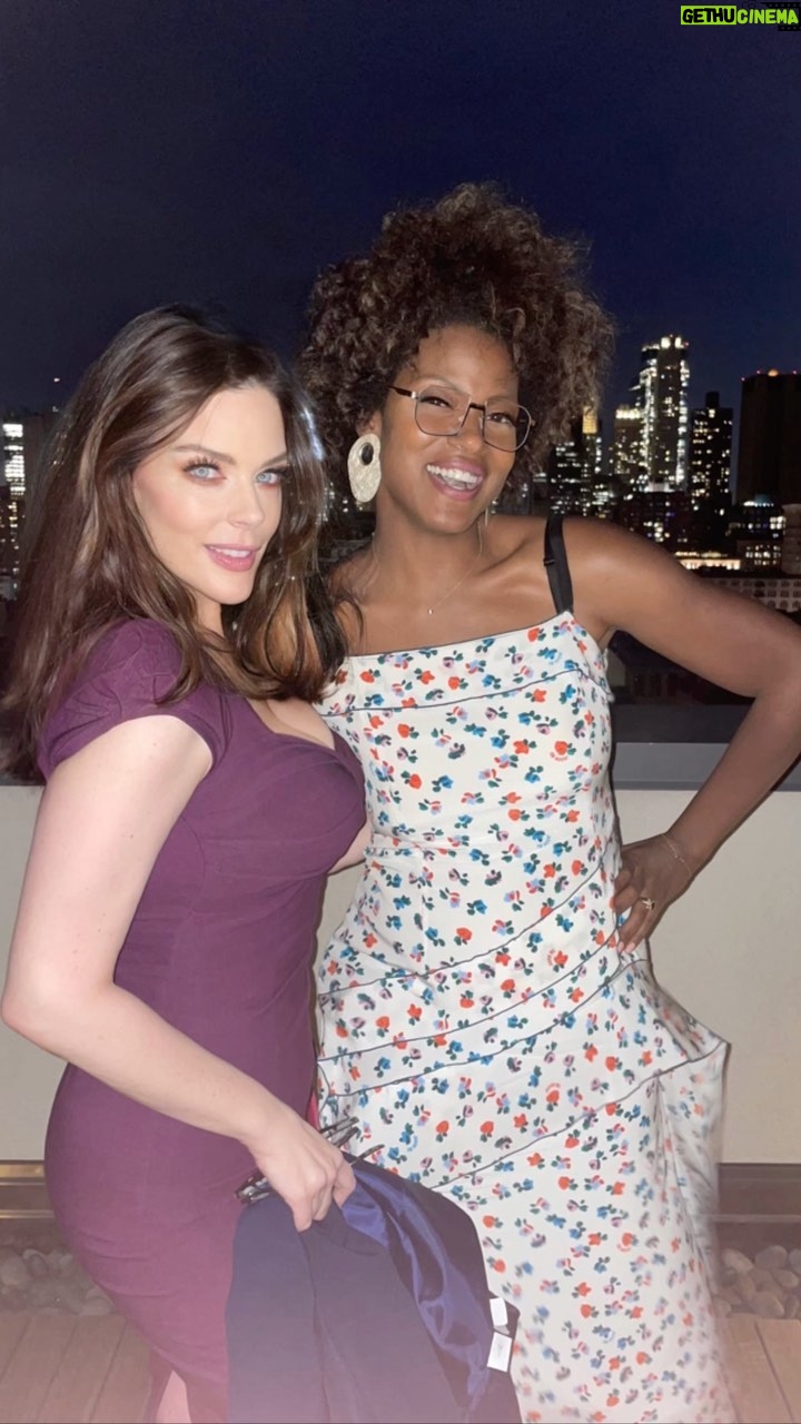 Kim Director Instagram - @creatricity & @cassiedamsel throwing such an incredible event last night!! I got to be reunited with my Deuce sister @pernell.walker (she kills in on City on a Hill on @showtime ) and finally got to meet one of my favorite designers in person @inearnestofficial ! So many High Vibe people everywhere. I will be forever grateful to our friend Spike for introducing us all those years ago, Cassie. If you are a creative person, I highly recommend that you download the @creatricity app. Cassie, you have cultivated such a beautiful community. #creatricity #creative #actor #fashion #film #postproduction #screenwriter #design #art #soho #spikelee #insideman #nyc #filmmaking Soho, New York