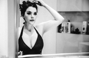 Kim Director Instagram - #fbf Getting ready to shoot with @narcissusholmes in LA

#blackandwhite #blackandwhitephotography #nickholms #photoshoot