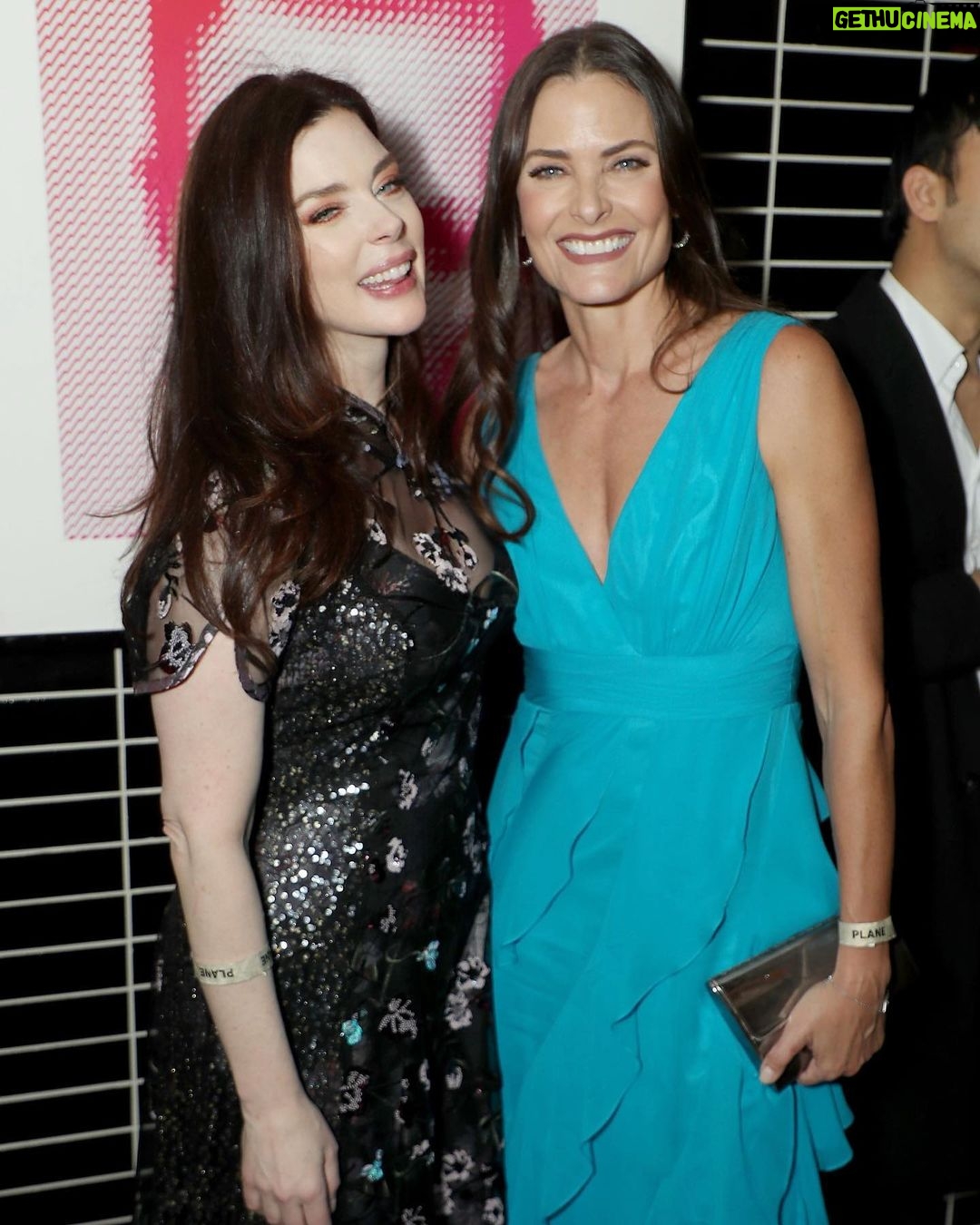 Kim Director - 1.3K Likes - There is nothing better than watching your friends succeed! @tara_westwood , you were awesome in @planemovie đđź
So much fun getting to hang with my extremely talented friends: @realrichardkind @realisiahwhitlock @directornyc
Congratulations @coltermikecolter @gerardbutler @tara_westwood @notdaniellapineda @cinemasociety @lionsgate and the entire wonderful cast. I hope itâs a huge hit!
#film #redcarpet #nyc