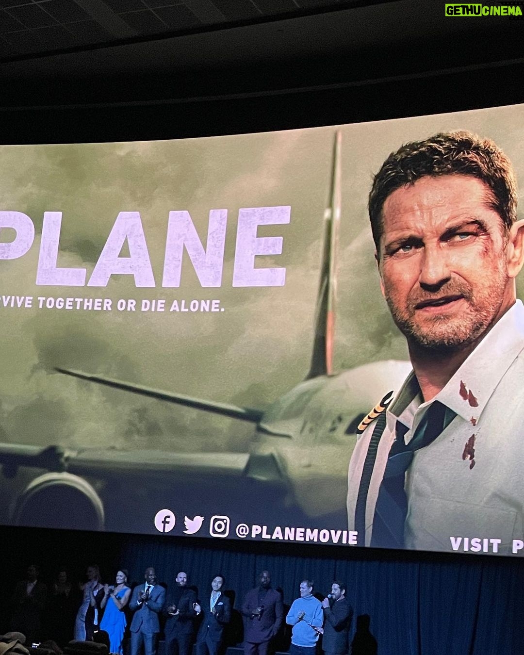 Kim Director - 1.3K Likes - There is nothing better than watching your friends succeed! @tara_westwood , you were awesome in @planemovie đđź
So much fun getting to hang with my extremely talented friends: @realrichardkind @realisiahwhitlock @directornyc
Congratulations @coltermikecolter @gerardbutler @tara_westwood @notdaniellapineda @cinemasociety @lionsgate and the entire wonderful cast. I hope itâs a huge hit!
#film #redcarpet #nyc