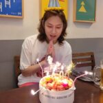 Kim Hee-chul Instagram - 40÷2=20 그러므로 이제 스무살 생일이라고 할 수 있지😔 '케잌' 인줄 알았더니 '계잌' 이라고 써있음🤪 🎂🙅‍♂️ 🍗🙆‍♂️ 🥭🥭🥭🥭🥭🥭🥭🥭🥭🥭🥭🥭🥭🥭🥭 . . #Mango