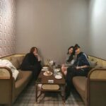 Kim Hee-chul Instagram - 내 친구 맥신쿠 & 구숙정 누님의 딸 Ayla 구숙정누나는 진짜 내가 본 3D여자분들 중에서 가장 귀엽고 예쁘고 아름다우시다☺️🤗😍🤩 내 또래의 사람들은 모두 공감할듯😌😌 . . @maxinekoo @yuetyuetxx 아베크청담