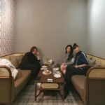 Kim Hee-chul Instagram - 내 친구 맥신쿠 & 구숙정 누님의 딸 Ayla 구숙정누나는 진짜 내가 본 3D여자분들 중에서 가장 귀엽고 예쁘고 아름다우시다☺️🤗😍🤩 내 또래의 사람들은 모두 공감할듯😌😌 . . @maxinekoo @yuetyuetxx 아베크청담