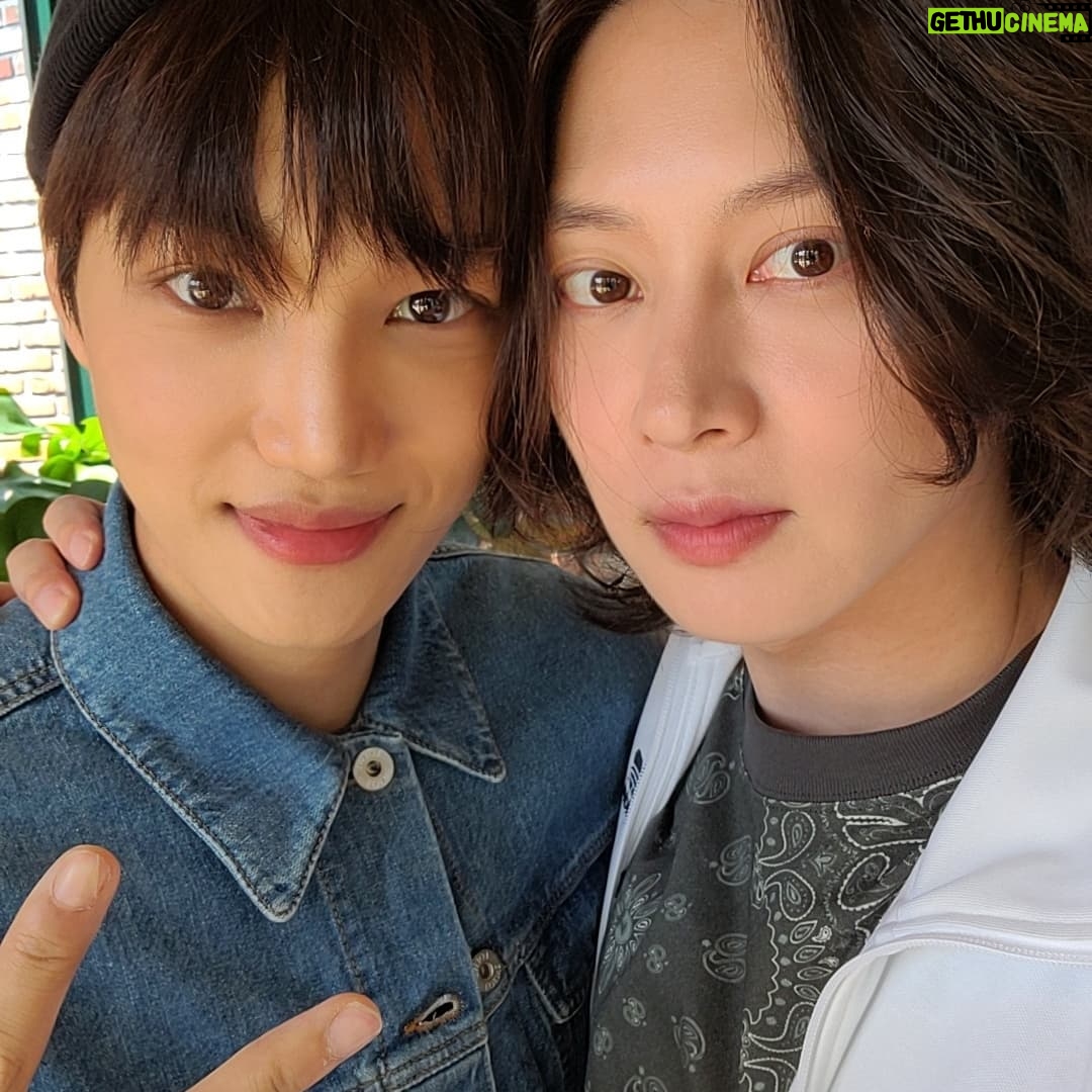 Kim Hee-chul - 520.7K Likes - 🍒🍹🍭🌻
.
.
#신세계로부터 #NETFLIX #넷플릭스
#은지원 #이승기 #박나래 #조보아 #카이 #나