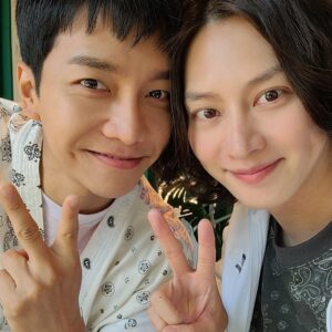 Kim Hee-chul Instagram - 🍒🍹🍭🌻
.
.
#신세계로부터 #NETFLIX #넷플릭스
#은지원 #이승기 #박나래 #조보아 #카이 #나