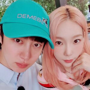 Kim Hee-chul Instagram - 👫🐕🇰🇷🏕🏖

#펫키지 #JTBC