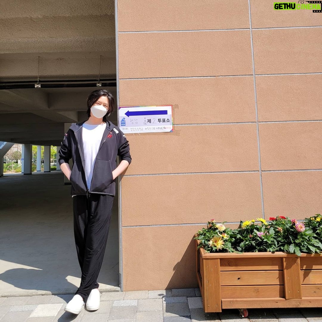 Kim Hee-chul - 628K Likes - 투표합시다🇰🇷
.
.
#투표