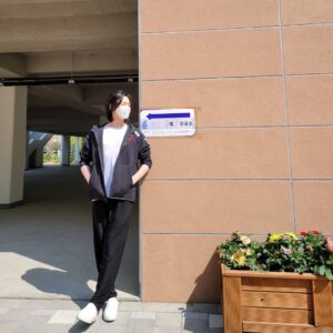 Kim Hee-chul Instagram - 투표합시다🇰🇷
.
.
#투표