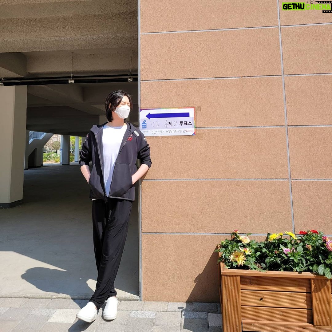 Kim Hee-chul - 628K Likes - 투표합시다🇰🇷
.
.
#투표