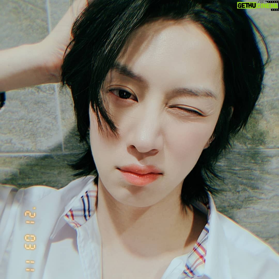 Kim Hee-chul - 626.8K Likes - House Party😷🏡🕺💃
#우리는슈퍼주니어에요