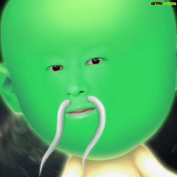 Kim Hee-chul Instagram - 골뱅이들이 기다리던 Green Man이 돌아왔다🍒 Bubble에서 만나볼까요🤗🤢💙🤗🤢💙 . . #Lysn #Bubble #GreenMan
