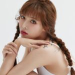 Kim Hyuna Instagram - 🖤🤍